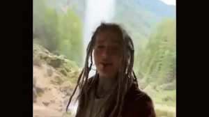 I’m behind a waterfall, something I’ve never experienced before ?Have you ever stood behind a waterfall?#Water…